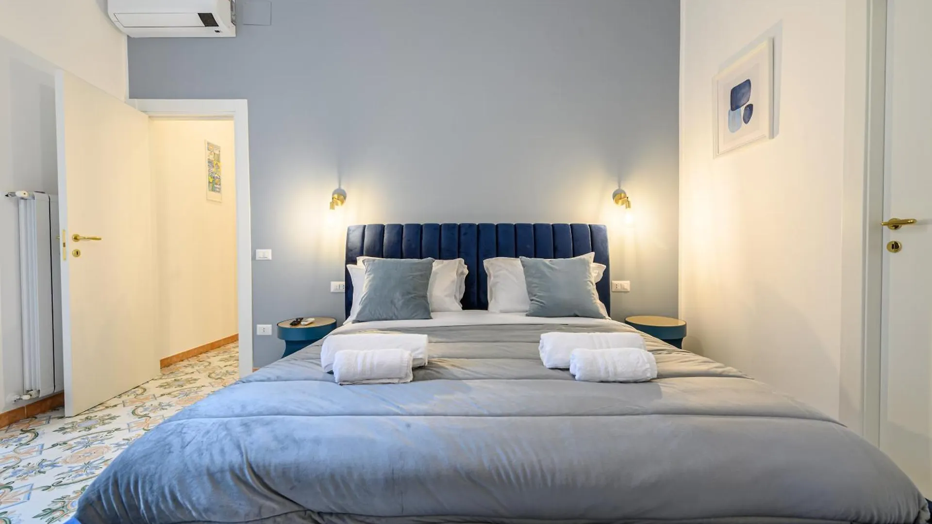 Guest House 121 Charming Apartment Neapol