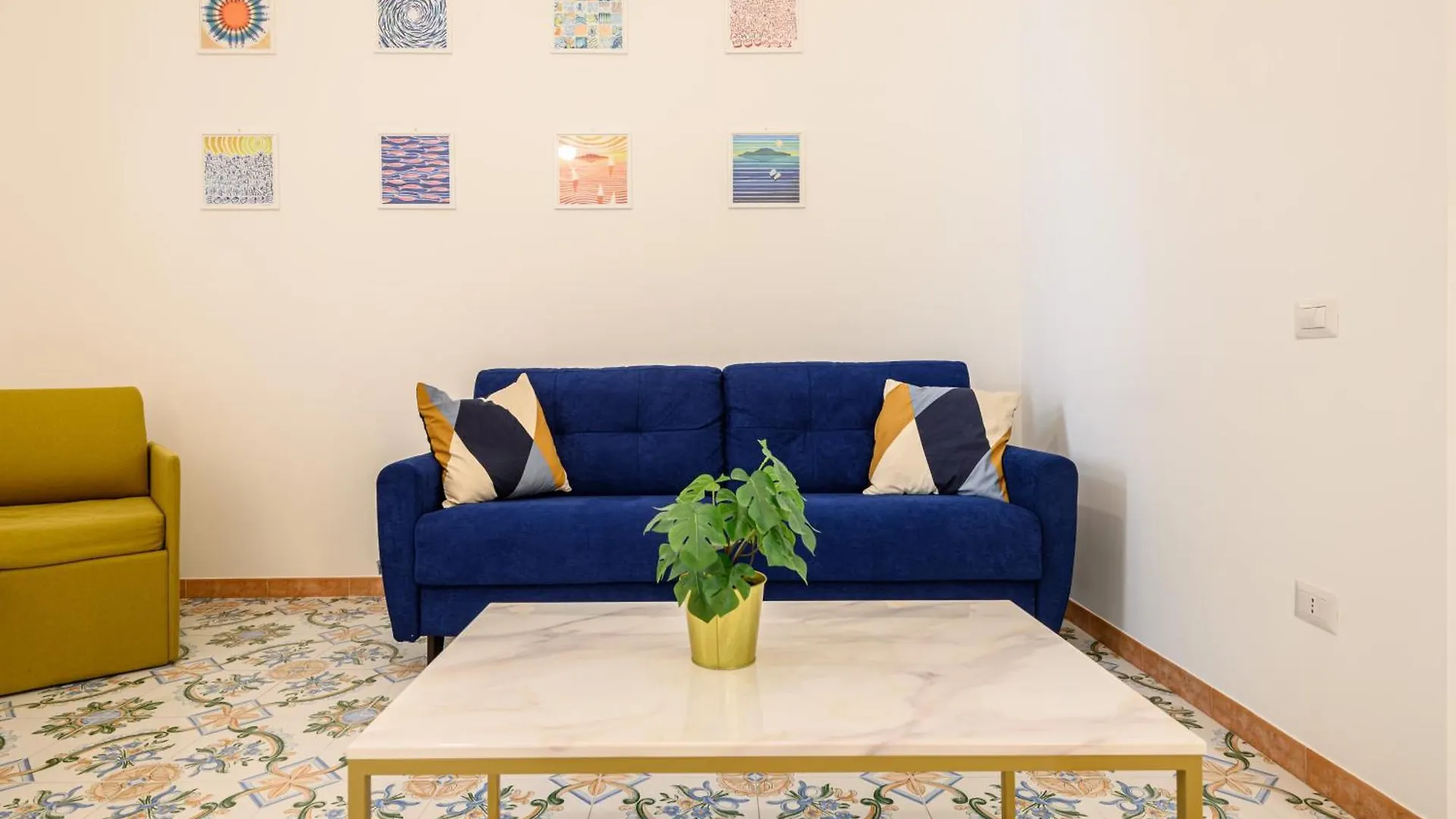 Guest House 121 Charming Apartment Naples Italy